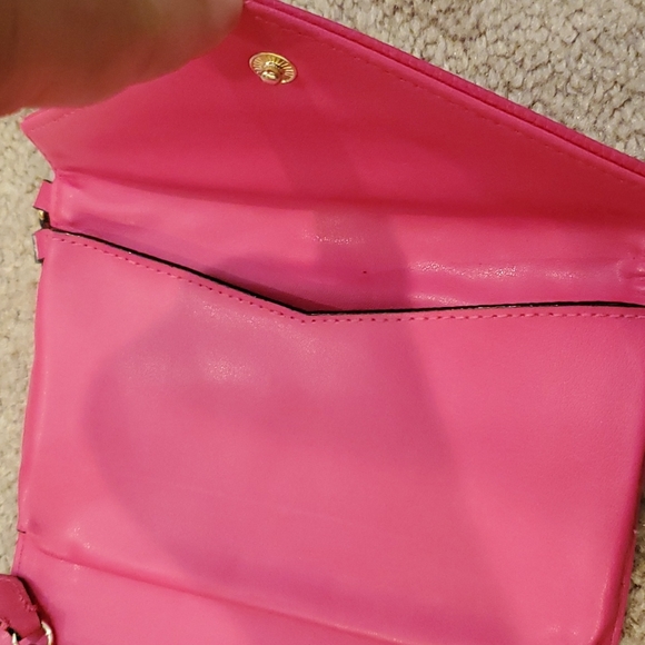 VS Wristlet - Picture 4 of 5